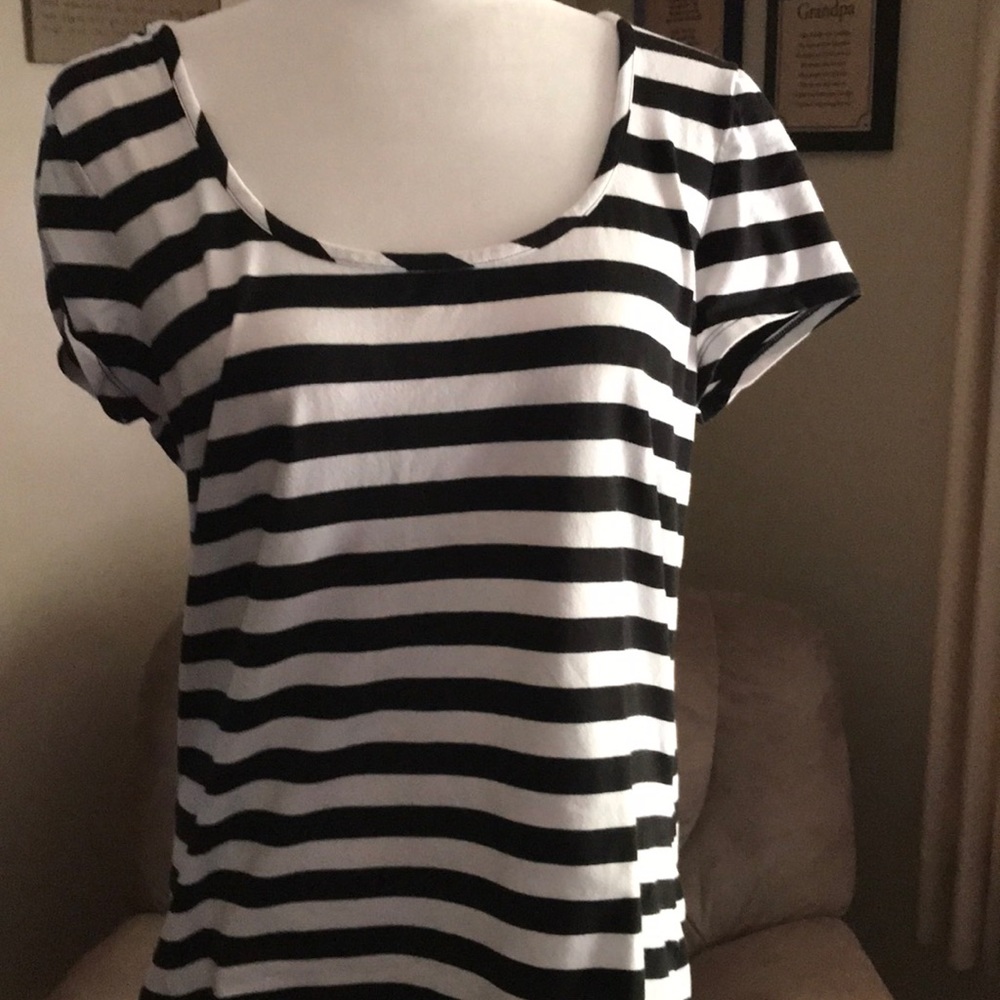 White House Black Market striped XL top